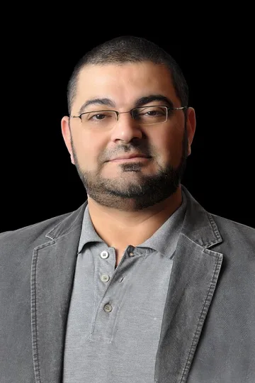 صورة أحمد خيري العمري